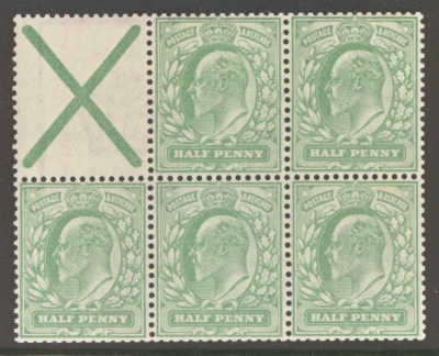 1902 ½d Yellow Green with St Andrews Cross Label SG 218a  A Fresh Booklet Pane of 6 with above average perfs. One stamp lightly M/M